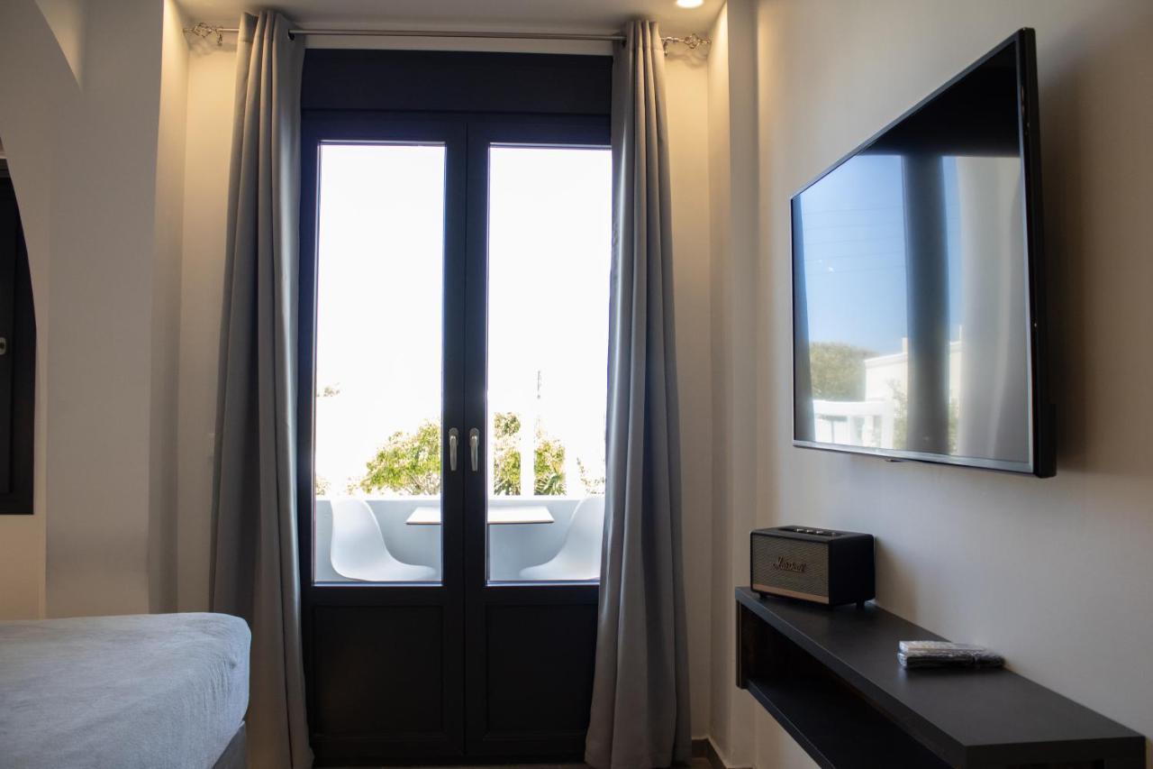 George & Joanna Suites Santorini Fira  Exterior foto